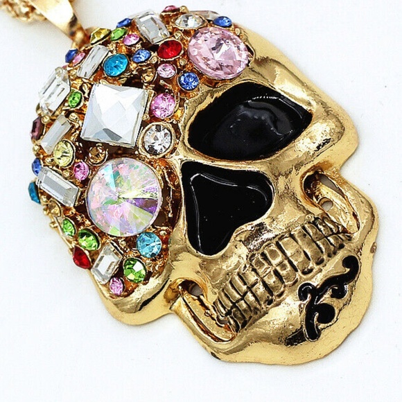 Lirrio's Closet Jewelry - Statement Sugar Skull Pendant NWT